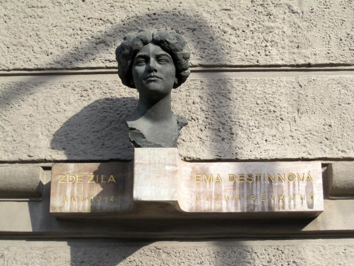 Bust of Ema Destinnová magic bohemia tarot of prague