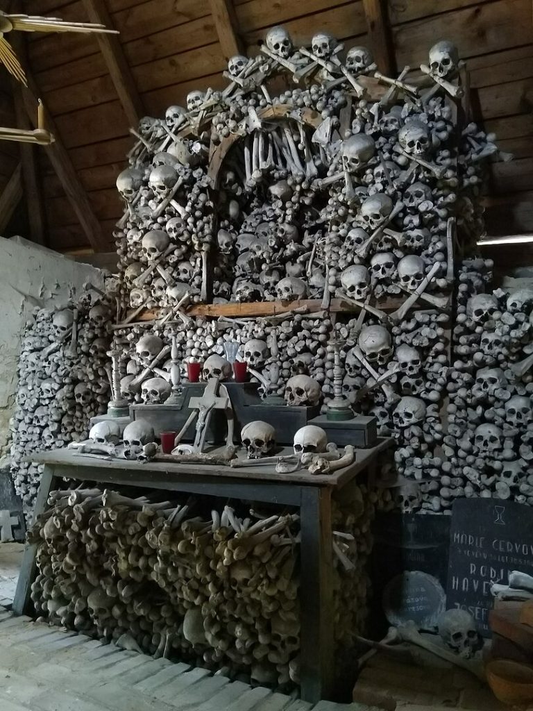 Altar with an an ossuary in Letarovice